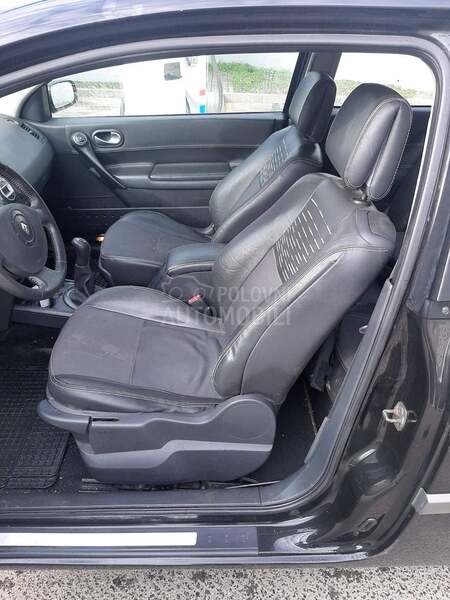 Renault Megane 1.5dci 2005. god. -  kompletan auto u delovima