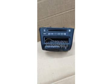 Radio / CD / DVD plejeri za Toyota Yaris