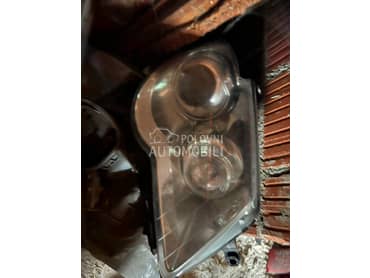 Far ksenon Desni za Volkswagen Touran od 2006. do 2009. god.