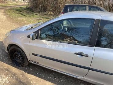 Vrata, polustranica clio 3 za Renault Clio od 2005. do 2012. god.