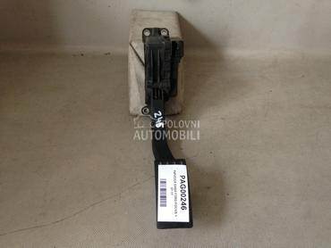 PAPUCICA GASA za Ford Focus