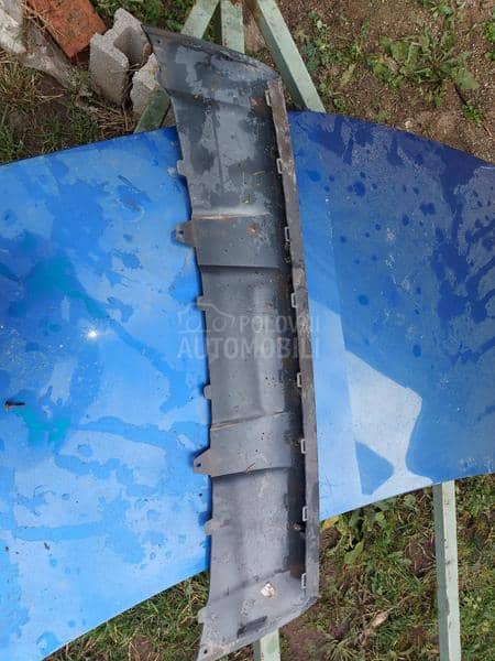 spojler prednjeg branika