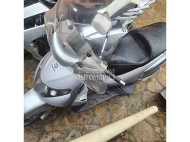 Delovi Piaggio Beverly 250 ie