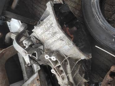 Mercedes vito viano menjaci