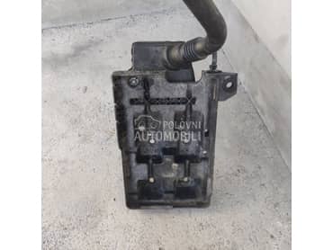 Nosac akumulatora za Volvo S40, V40