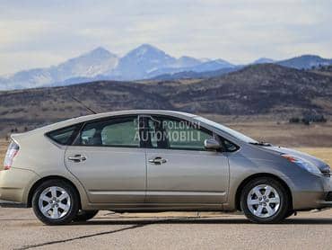 Branik za Toyota Prius