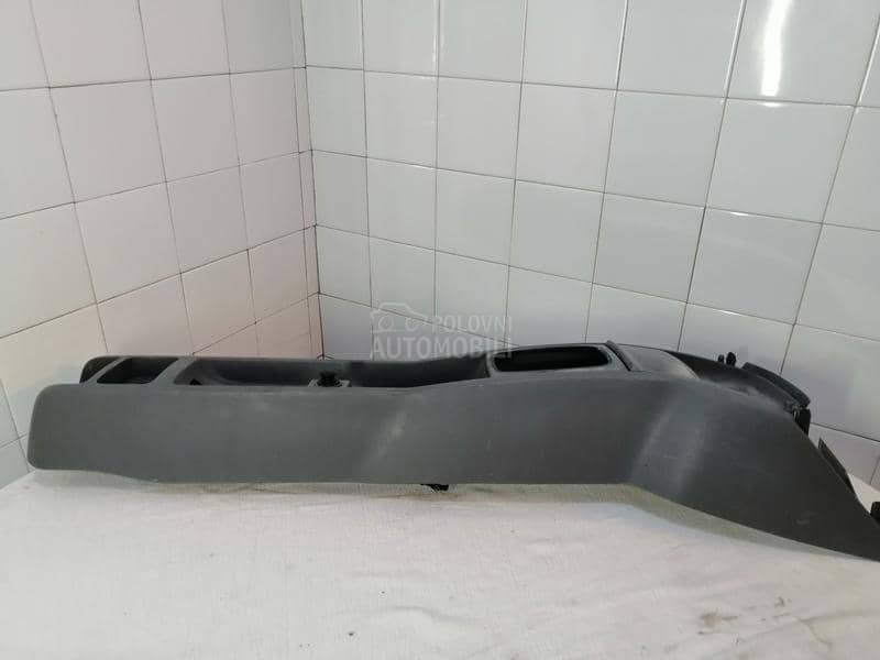 Centralna - središnja konzola