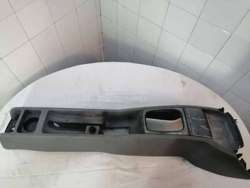 Centralna - središnja konzola