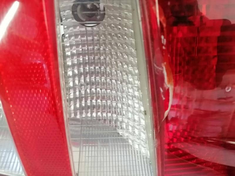 Stop svetla i stop lampe