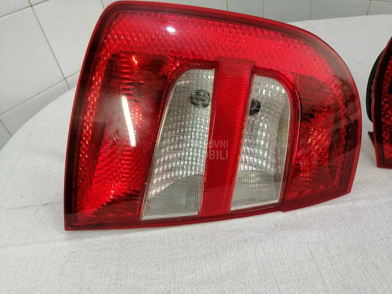 Stop svetla i stop lampe