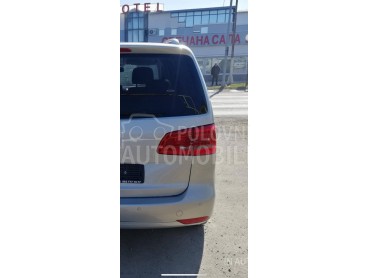 Stop svetlo Desno za Volkswagen Touran od 2009. do 2015. god.