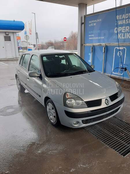 Renault Clio 1.5dci 2004. god. -  kompletan auto u delovima