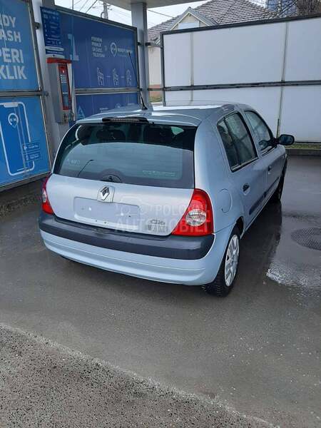 Renault Clio 1.5dci 2004. god. -  kompletan auto u delovima