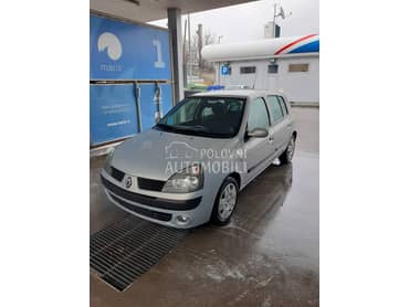Renault Clio 1.5dci 2004. god. -  kompletan auto u delovima