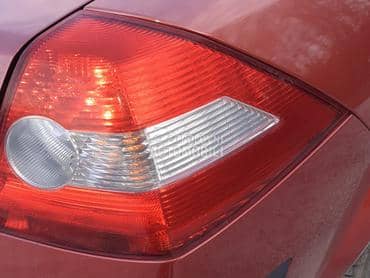 Desna stop lampa megan 2 za Renault Megane