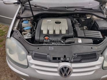 Volkswagen Golf 5 2004. god. -  kompletan auto u delovima