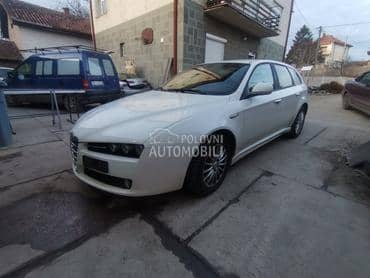 Alfa Romeo 159 2.0jtd 2011. god. -  kompletan auto u delovima