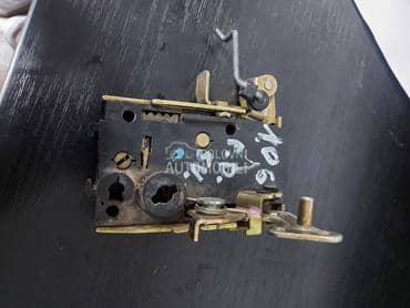 Brava prednja desna za Peugeot 106