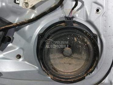 ZVUCNIK za Audi A4