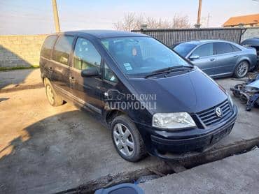Hauba,prsa,desni far za Volkswagen Sharan od 2001. do 2005. god.