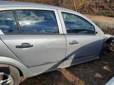 desna vrata za Opel Astra H
