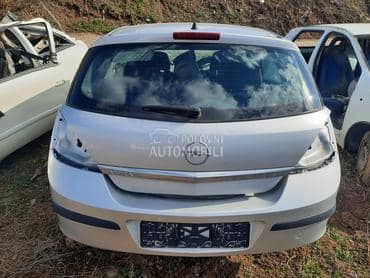 gepek vrata za Opel Astra H