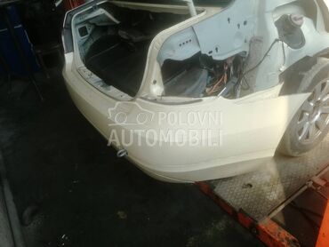 Zadnji branik za Mercedes Benz E 200, E 220 od 2010. do 2016. god.