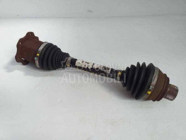 Poluosovina desna prednja za Audi A5 od 2009. do 2017. god.