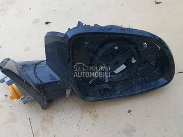 desni retrovizor f26 za BMW X4