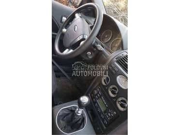 enterijer plastike za Ford Mondeo od 2001. do 2005. god.