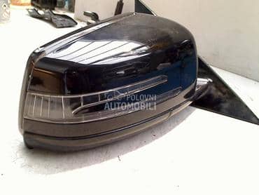 Retrovizori desni za Mercedes Benz E 200 od 2009. do 2017. god.