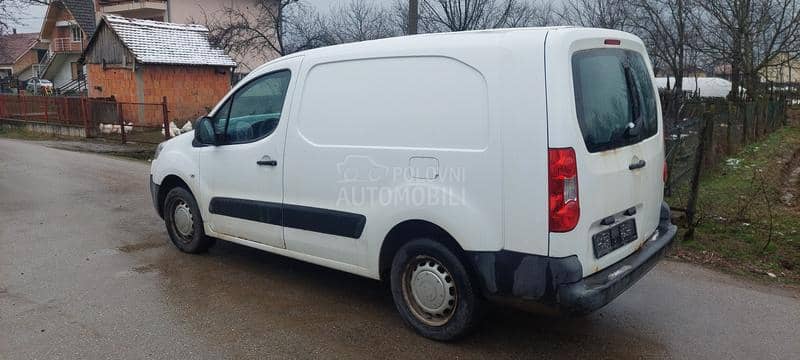 Peugeot Partner -  kompletan auto u delovima
