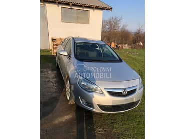 Delovi za Opel Astra J 1.3cdt 2012. god.