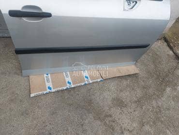 Lajsna lajsne prednje za Peugeot 407