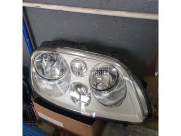 Desni far za Volkswagen Caddy, Touran od 2003. do 2007. god.