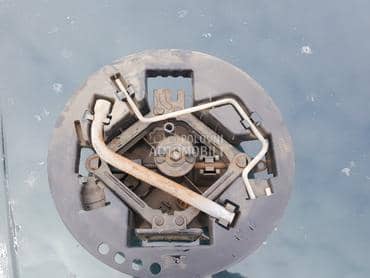 Set Dizalica ,kljut za Fiat Punto