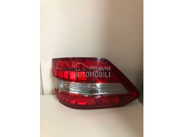 Stop svetlo levo za Mercedes Benz E 124, E 200, E 220 ... od 2009. do 2012. god.