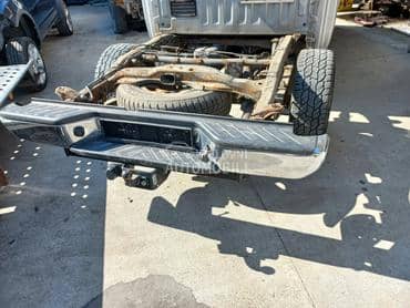 zadnji branik za Nissan Navara od 2005. do 2011. god.