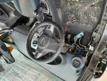 Armatur tabla beg pojasevi za Opel Corsa D od 2006. do 2011. god.