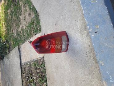 desni stop karavan za Ford Focus od 1998. do 2004. god.