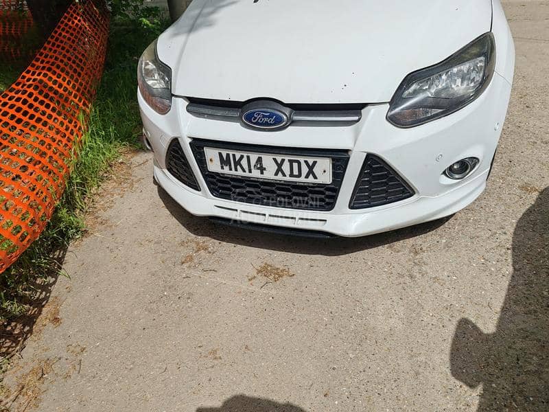 Ford Focus 2012. god. -  kompletan auto u delovima