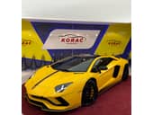 Lamborghini Aventador S  LP 740-4