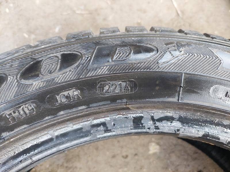 Goodyear 195/55 R16 Zimska
