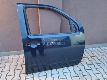 vrata prednja desna za Nissan Navara, Pathfinder od 2005. do 2012. god.