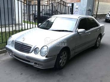 Mercedes Benz E 200 W210 -  kompletan auto u delovima