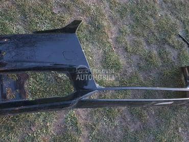 prednji branik s line za Audi A4