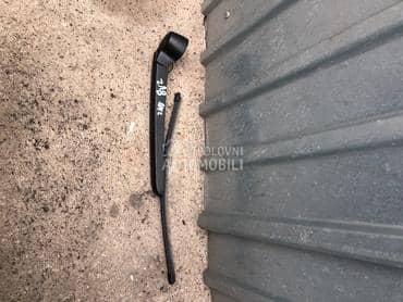 Zadnji nosac metlice brisaca za Audi Q3