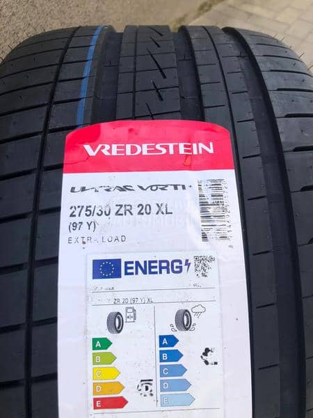 Vredestein 275/30 R20 Letnja