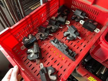 brava gepek vrata za Opel Corsa D od 2006. do 2014. god.