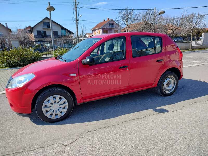 Dacia Sandero 1.5dci 2004. god. -  kompletan auto u delovima
